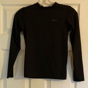 Reebok dry-fit top. Size YM